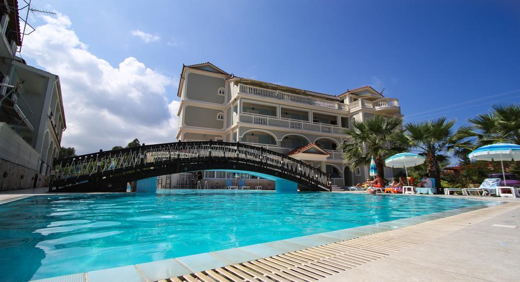 Aparthotel Basil 2*