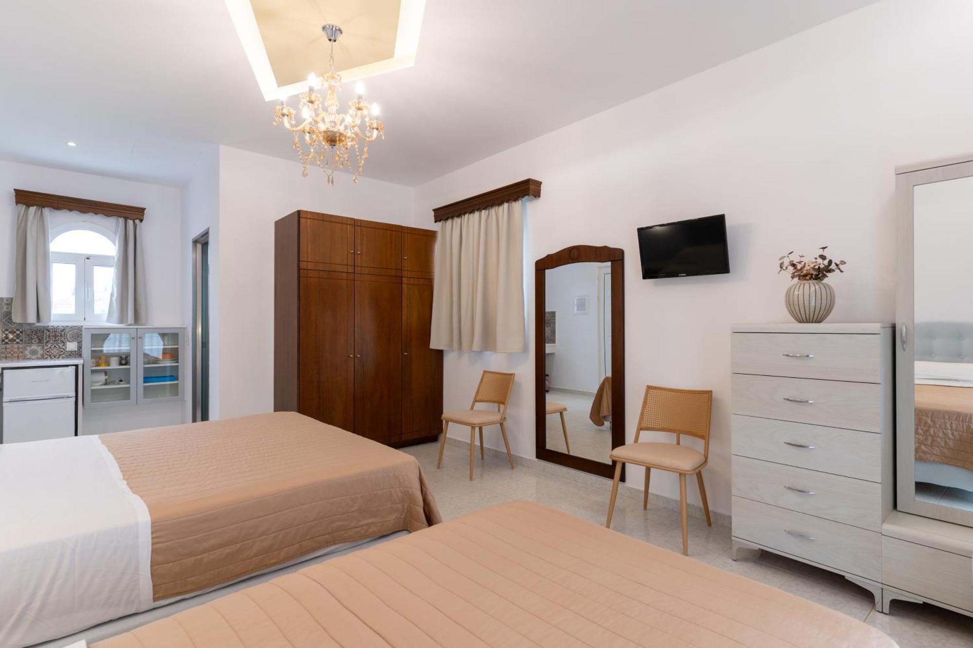 Basil Aparthotel Planos